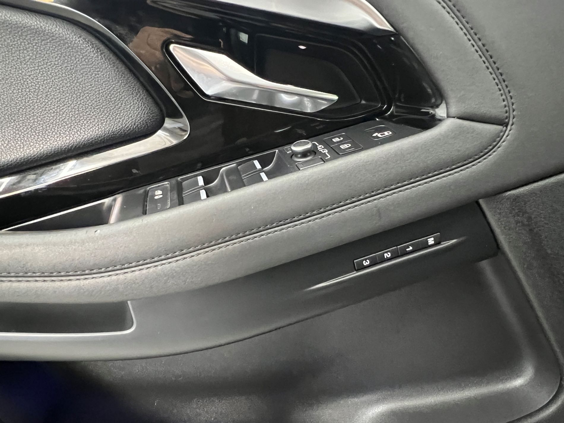 Evoque 2.0d i4 mhev awd 163cv auto - Autosani